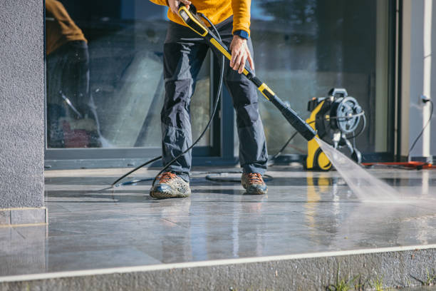 Best Fence Cleaning  in Gillett, WI