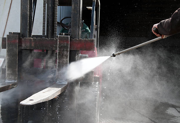 Best Spring Cleaning  in Gillett, WI